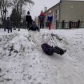 Pierwszy  śnieg- pierwsze zabawy na śniegu, 