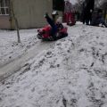 Pierwszy  śnieg- pierwsze zabawy na śniegu, 