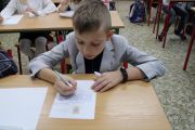 111 lat istnienia szkoły w Skrzeszewie - zajęcia w salach, mecz Rodzice - Uczniowie, 