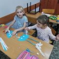 Klasa 1a poznaje chmurkę Tosię i obchodzi Święto Drzewa, 