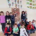 Klasa 1a poznaje chmurkę Tosię i obchodzi Święto Drzewa, 