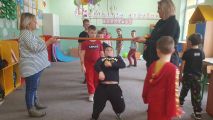 Karnawał w świetlicy, Świetlica